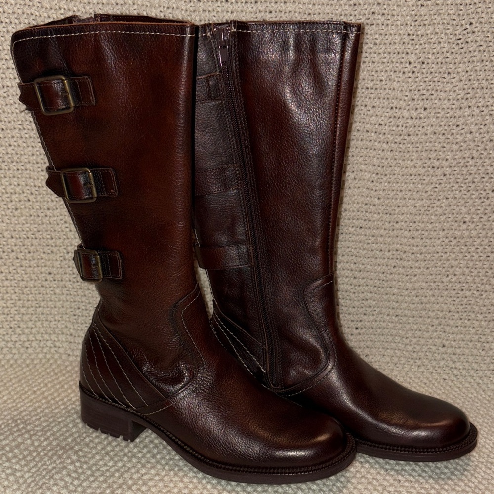 Chic Brown Leather Heeled Boots